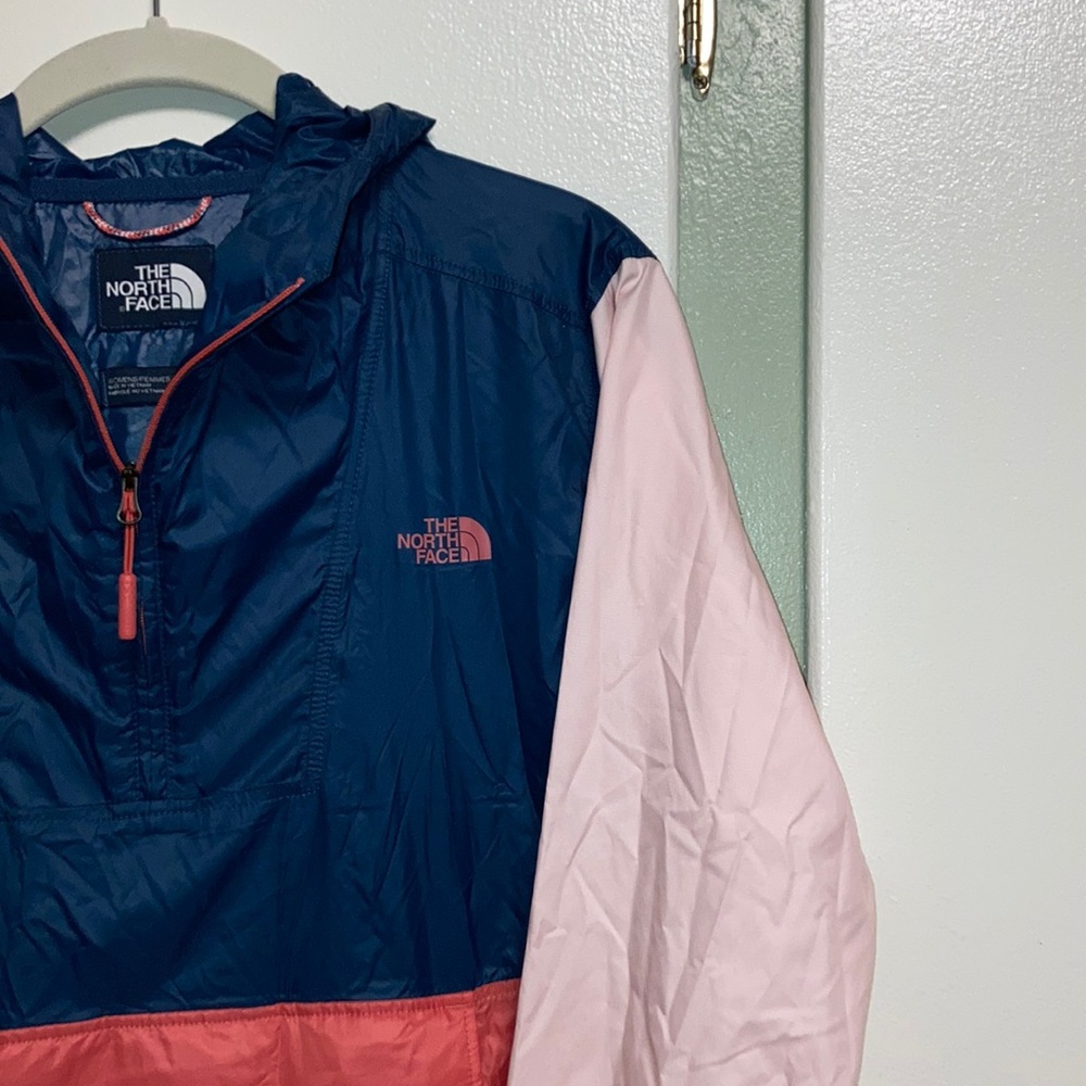 North face windbreaker hoodie